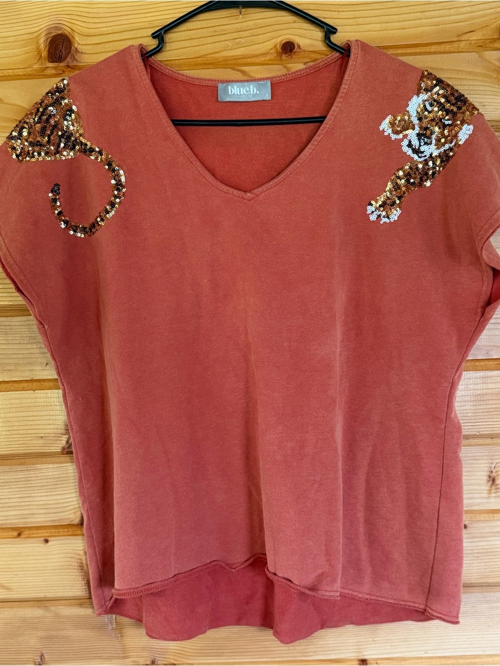 Women's Blue B. Burnt Orange Tiger Sequin-Trim V-Neck Top Size Small